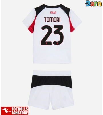 AC Milan Fikayo Tomori #23 Bortatröja Barn 2025-26 Kortärmad (+ Korta byxor)